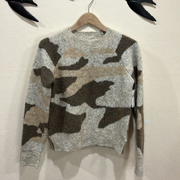 NEW! Anthropologie MOTH Marjorie Camo Sweater - Size XS - $120 - Picture 4 of 13